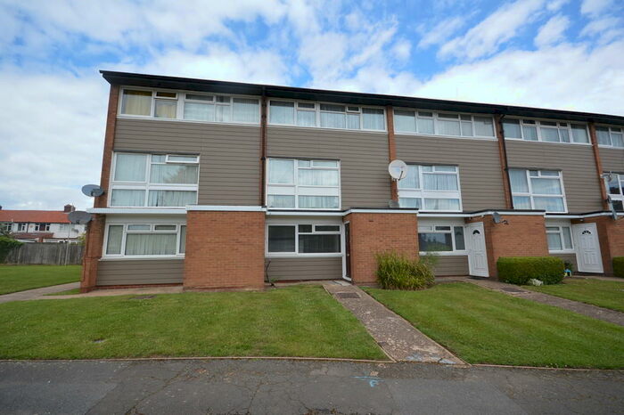 1 Bedroom Ground Maisonette To Rent In Croxden Close, Queensbury, HA8