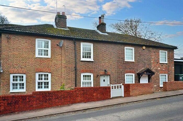 2 Bedroom House To Rent In Bedmond Hill, Pimlico, HP3