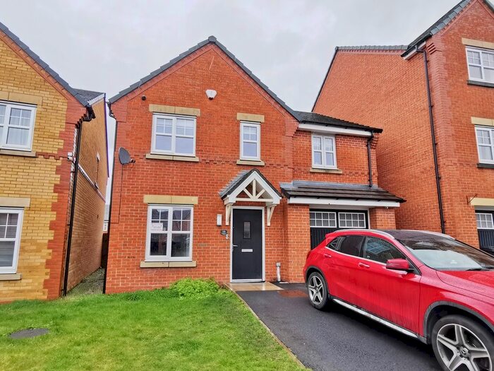 4 Bedroom Detached House To Rent In Woodhouses Avenue, Manchester, M34