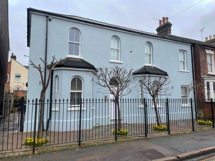 1 Bedroom Flat To Rent In Victoria Street, Dunstable, Bedfordshire, LU6
