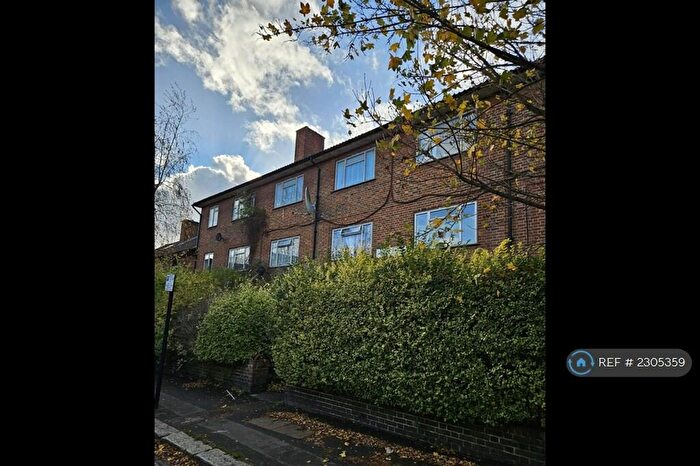 1 Bedroom Flat To Rent In Woodlea Road, London, N16
