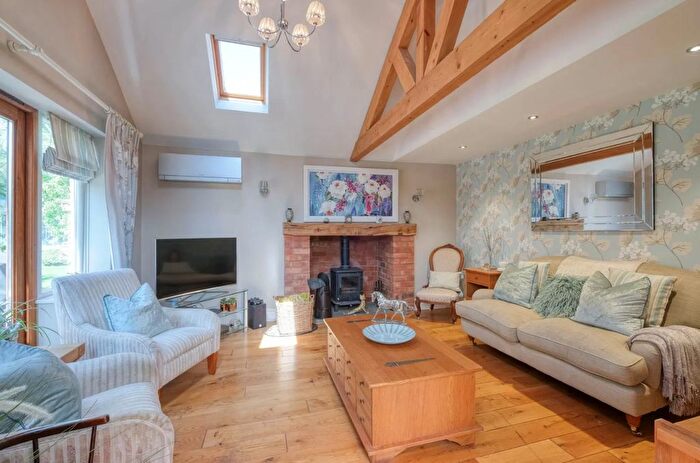 4 Bedroom Detached House For Sale In Alcester Road, Burcot, B60
