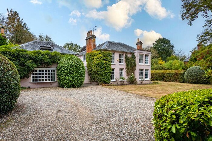 5 Bedroom Detached House For Sale In Reading Road, Mattingley, RG27