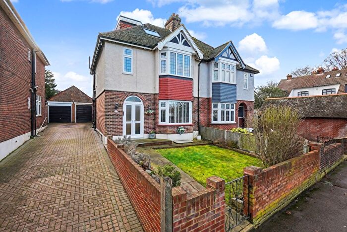 4 Bedroom Semi Detached House For Sale In Oxford Road, Upper Gillingham, ME7
