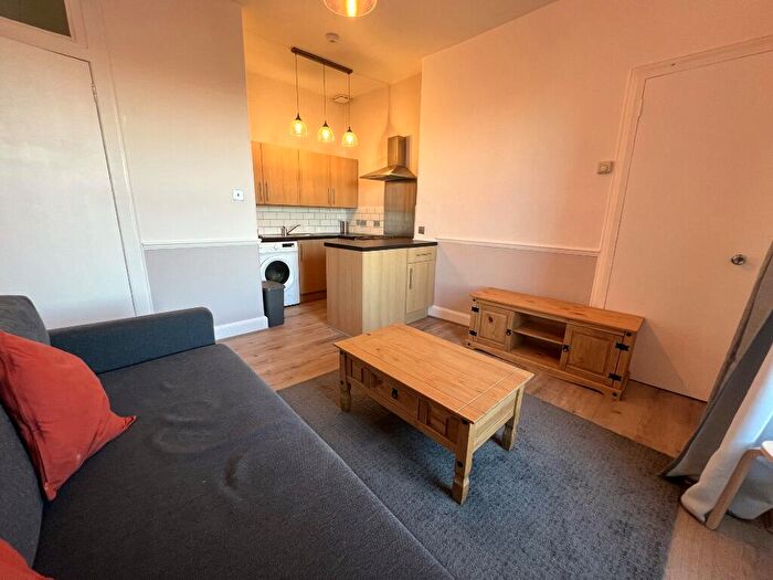 1 Bedroom Flat To Rent In Albert Street, Edinburgh, EH7