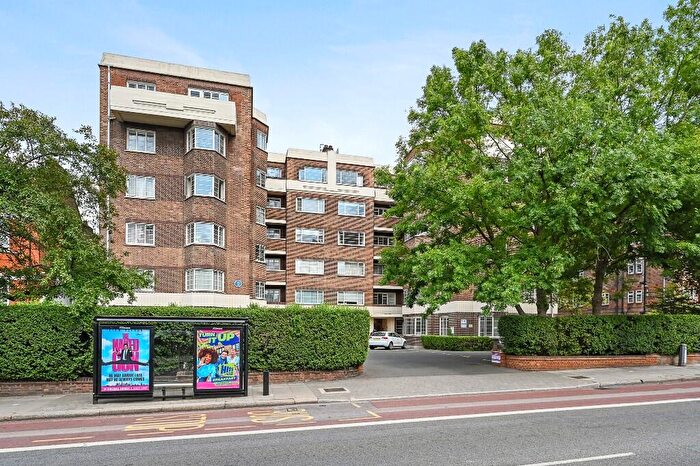 2 Bedroom Apartment For Sale In Shoot Up Hill, London, NW2