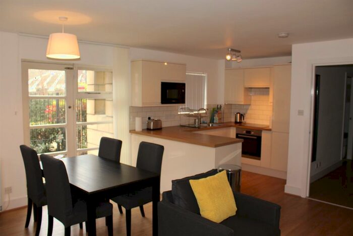 2 Bedroom Apartment To Rent In Ashton House, Slate Wharf, Manchester, M15