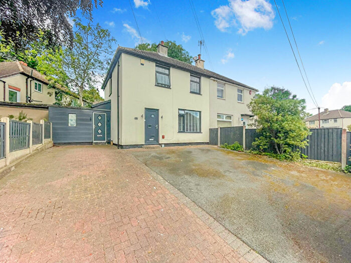 2 Bedroom Semi-Detached House For Sale In Crescent Royd, Almondbury, Huddersfield, Kirklees, HD5