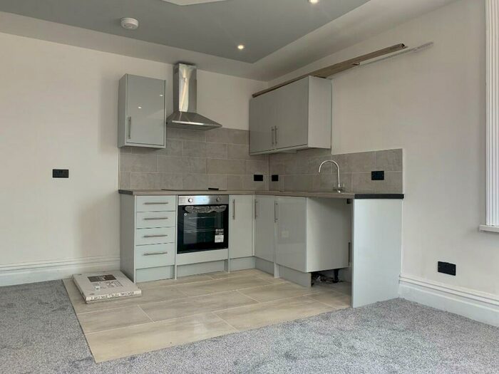 2 Bedroom Flat To Rent In Rosslyn Street, Liverpool, Merseyside, L17