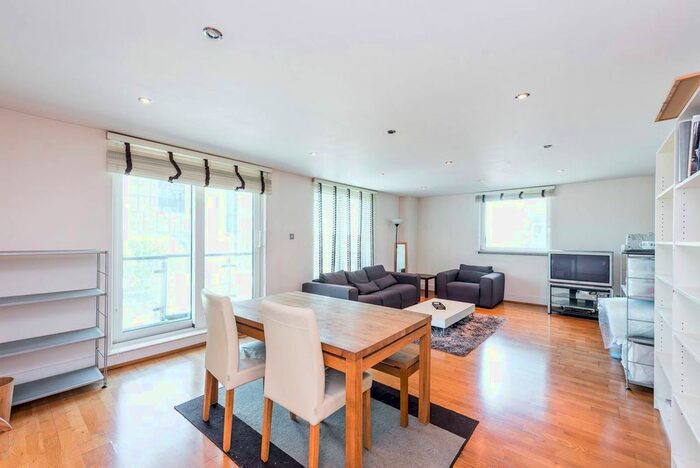 2 Bedroom Flat To Rent In St George Wharf, Vauxhall, London, SW8