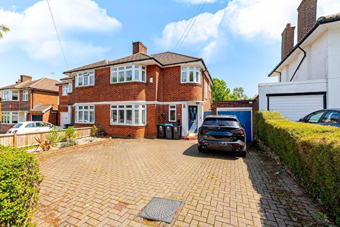 3 Bedroom Semi-Detached House For Sale In Derwent Drive, Purley, CR8