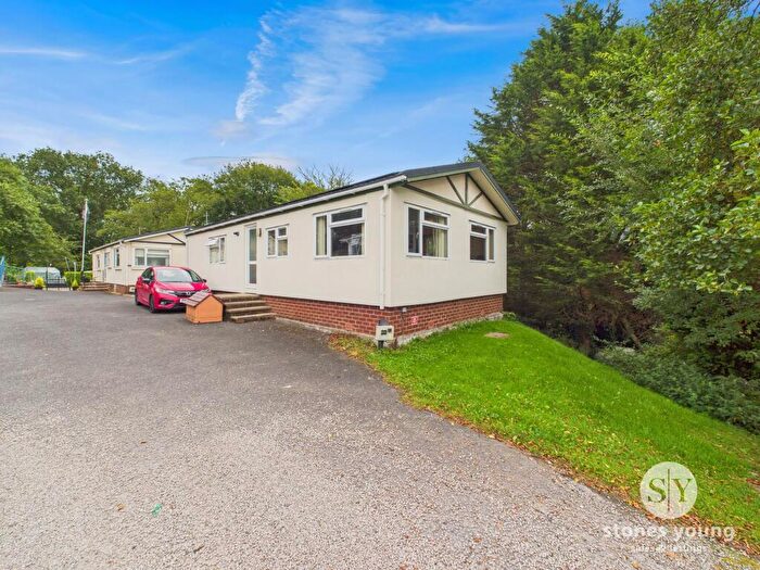 2 Bedroom Park Home For Sale In Three Rivers Woodland Park, West Bradford, BB7