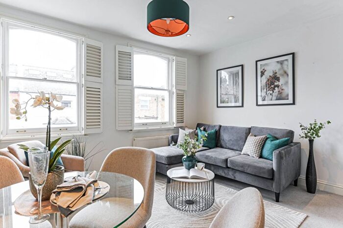 3 Bedroom Flat To Rent In Rosaline Road, Munster Village, London, SW6