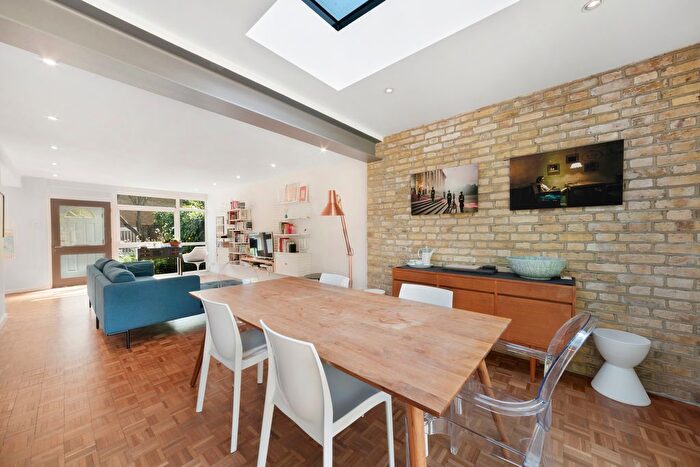 3 Bedroom Property To Rent In Rayners Road, London, SW15