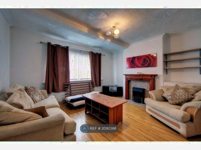 3 Bedroom Maisonette To Rent In Cross Morpeth Street, Newcastle Upon Tyne, NE2
