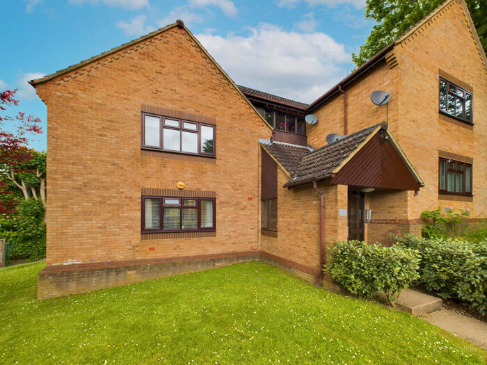 2 Bedroom Flat To Rent In The Pentlands, High Wycombe, Buckinghamshire, HP13