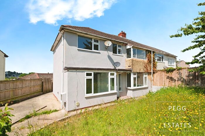 4 Bedroom Semi-Detached House For Sale In Windsor Avenue, Newton Abbot, TQ12