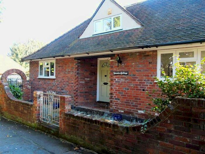 3 Bedroom Property To Rent In Folly Way, Maidenhead, SL6