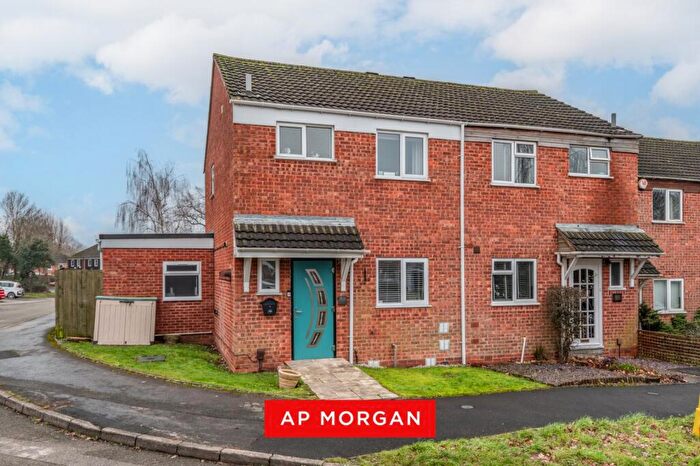 3 Bedroom End Of Terrace House For Sale In Oldbury Close, Church Hill North, Redditch, B98