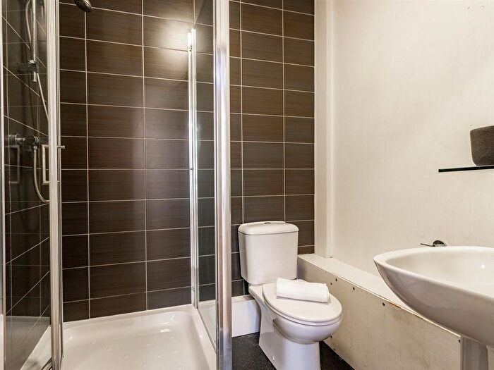 Studio To Rent In Kensal Road, London, W10