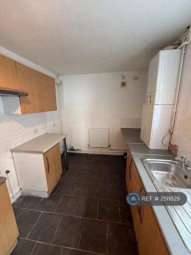 3 Bedroom Terraced House To Rent In Lord Street, Grimsby, DN31