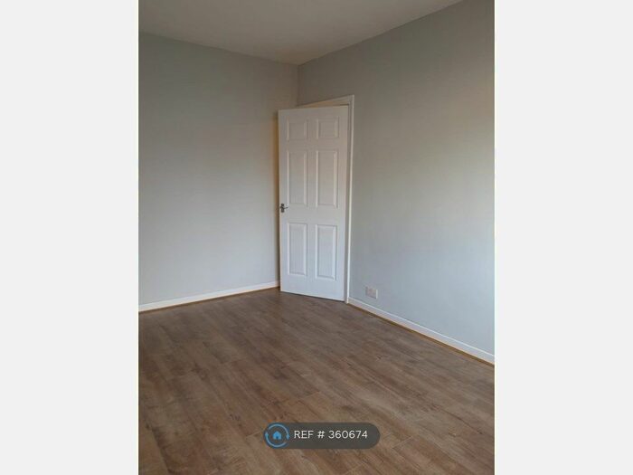 2 Bedroom Flat To Rent In Bilbrough Gardens, Newcastle Upon Tyne NE4