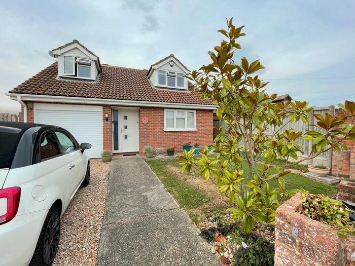 3 Bedroom Semi-Detached House To Rent In St. Marys Grove, Seasalter, Whitstable, CT5
