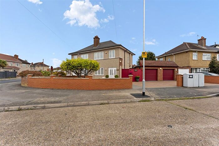 3 Bedroom Semi-Detached House For Sale In Adelphi Crescent, Hayes, UB4