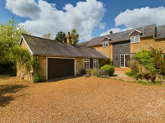 4 Bedroom Barn Conversion For Sale In Church End, Leckhampstead, MK18