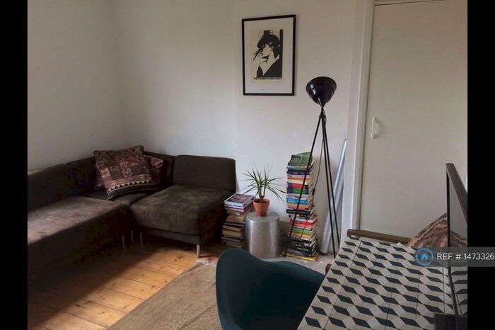 1 Bedroom Flat To Rent In Woolstone Road, Forest Hill, SE23
