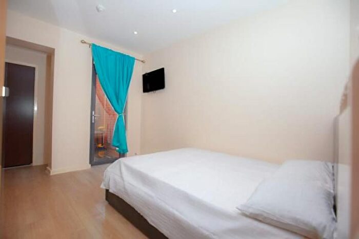 1 Bedroom Studio To Rent In Ferndale Road, London, N15