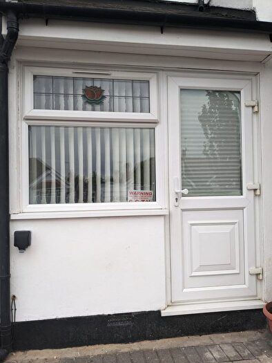 Studio To Rent In Falmouth Gardens, Ilford, IG4