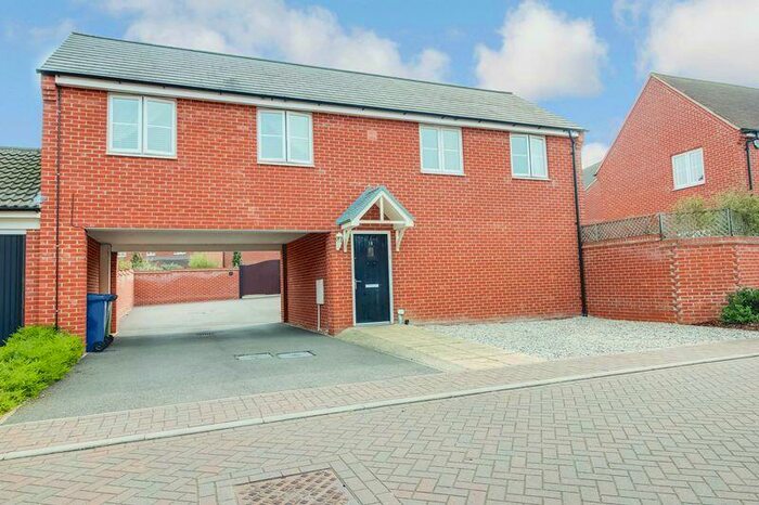 2 Bedroom Coach House To Rent In Dixy Close, St. Neots, PE19