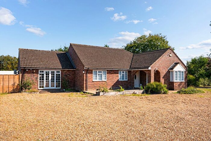 4 Bedroom Bungalow For Sale In Howards Lane, Cardinals Green, CB21