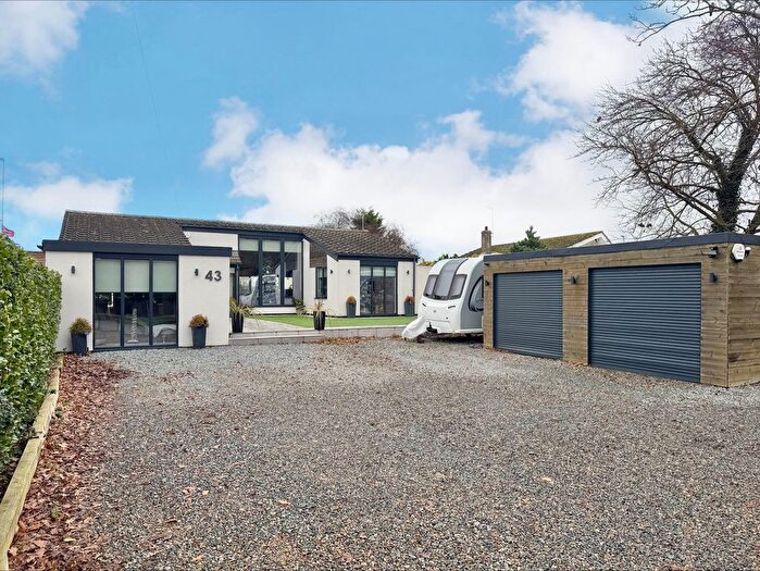 4 Bedroom Detached Bungalow For Sale In Station Road, Ormesby, NR29