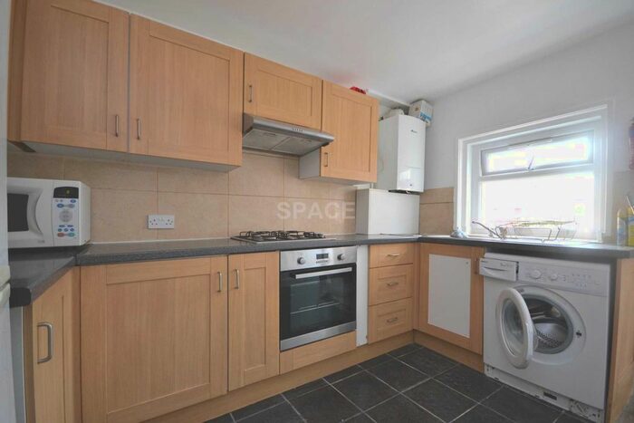 4 Bedroom Terraced House To Rent In Blenheim Road, Reading, Berkshire RG1