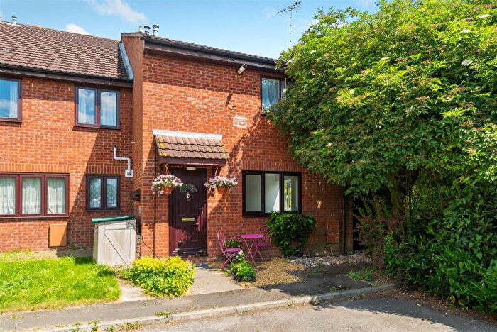 1 Bedroom Maisonette To Rent In Moore Close, Tongham, GU10