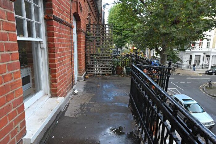 1 Bedroom Flat To Rent In Vereker Road, London, W14
