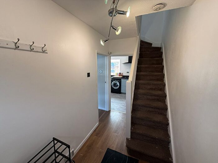 3 Bedroom Terraced House For Sale In Cornwall Avenue, Slough, SL2