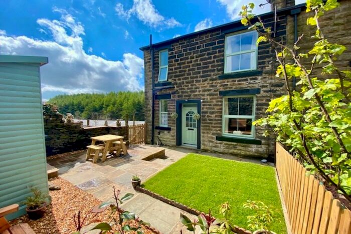 1 Bedroom End Of Terrace House For Sale In Prince Street, Bacup, Lancashire, OL13