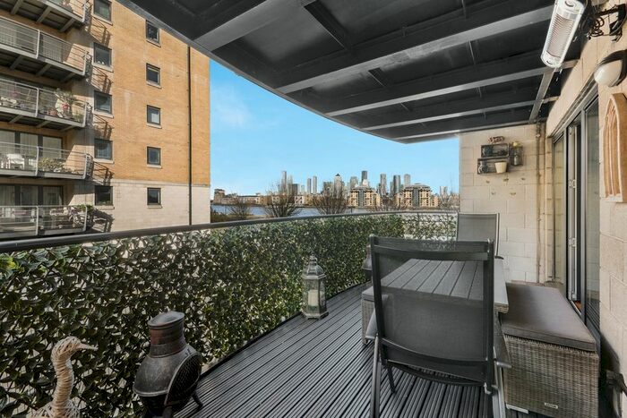 2 Bedroom Flat To Rent In Glaisher Street, London, SE8