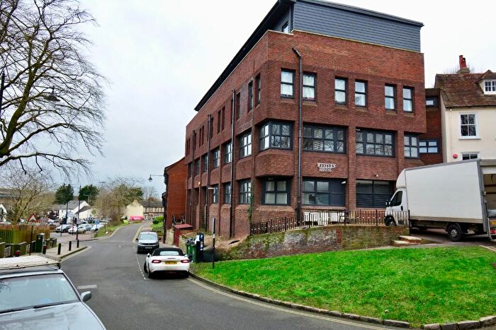 1 Bedroom Flat To Rent In Rickfords Hill, Aylesbury, HP20