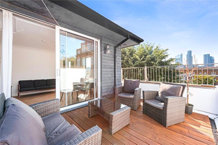 2 Bedroom Penthouse To Rent In Cheshire Street, London, E2