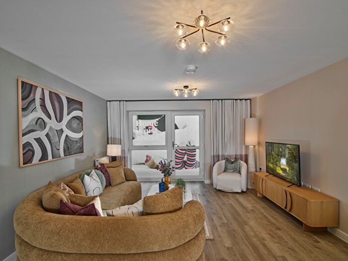 1 Bedroom Flat For Sale In "Type E" At Greenwood Gardens, Hop Hill, Brewery Square, Dorchester, DT1