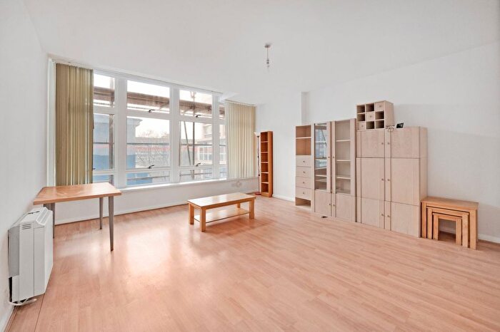 2 Bedroom Flat To Rent In Metro Central Heights, Newington Causeway, SE1