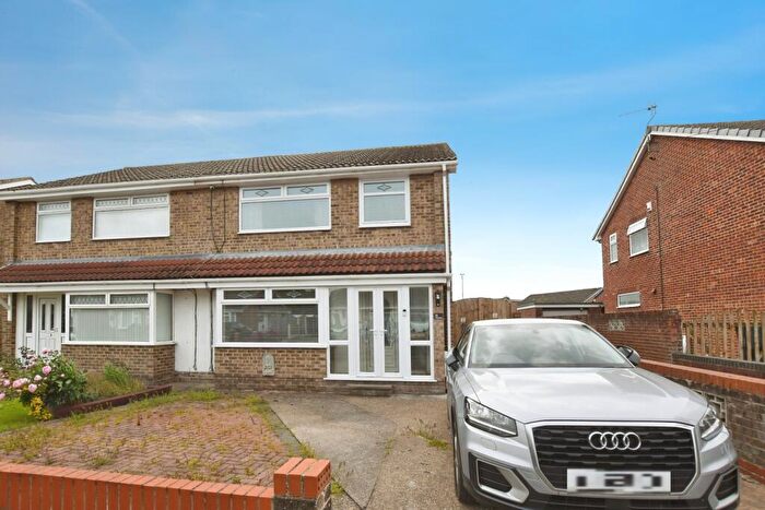 3 Bedroom Semi-Detached House For Sale In Westlands Road, Sproatley, HU11