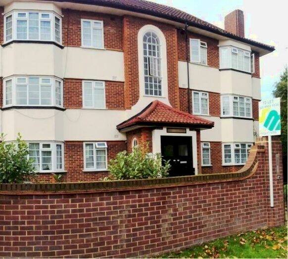 2 Bedroom Flat To Rent In Kenton Lane, Kenton, HA3