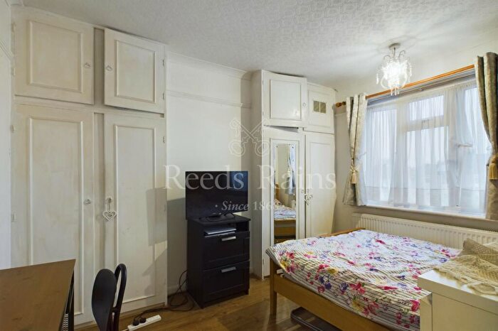 3 Bedroom Terraced House For Sale In Walkley Road, Dartford, Kent, DA1