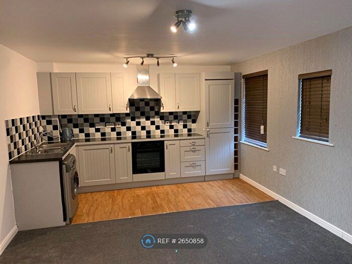 2 Bedroom Flat To Rent In Alma Wood Close, Chorley, PR7