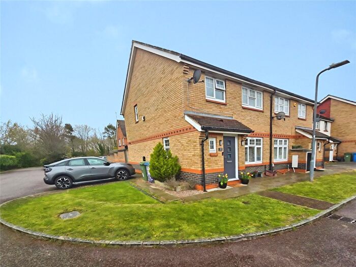 3 Bedroom End Terrace House For Sale In Roby Drive, Bracknell, Berkshire, RG12